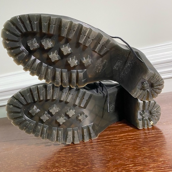 Discontinued Dr. Martens Averil Heeled Boot - Black, Size US 11 / EU 43 - Picture 2 of 9